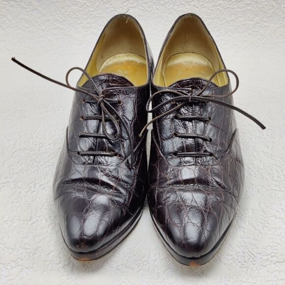 Joan & David Antique/ Vintage Style Spool Heel Pointy Toe Alligator Lace Up Pump - Picture 4 of 15